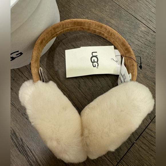 UGG Shearling Earmuffs - Chestnut - Picture 3 of 4